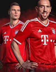 Bayern munich is a professional football club which was founded in the 1900. New Bayern Munich Kit 13 14 Adidas Fc Bayern Home Shirt Goalkeeper 2013 14 Football Kit News