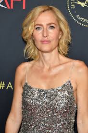 Gillian anderson, who can be seen on netflix's the crown as margaret thatcher, has signed with uta. Gillian Anderson 2020 Afi Awards In Beverly Hills 27 Gotceleb