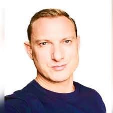 Regan Warner's Instagram, Twitter & Facebook