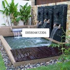 Seperti gambar di atas, bentuk kolam yang seperti danau dengan air terjun di bagian ujungnya. Kolam Ikan Minimalis Terbaik Infoakuakultur Com