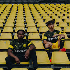 Dortmund borussia puma kit tournament third iii cup replica trikot camisa oficial jaune maillot gelb herren homme kits football bundesliga. Puma Launch The Borussia Dortmund 18 19 Away Kit Soccerbible