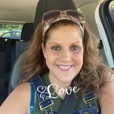 I jumped during that scene! The moment Aunt Gladys sealed herself as an  icon among witches