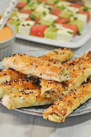 Knuspriger Borek Mit Schafskasefullung Eine Kleine Prise Anna Rezept In 2020 Turkisches Essen Rezepte Rezepte Fingerfood Rezepte