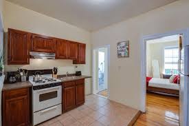 We provide a cost calculator, pricing tools, and more so you'll know exactly what it will cost to live in the city you love. Apartment Lavish 3 Bedroom Apt In Williamsburg Brooklyn Ny Booking Com