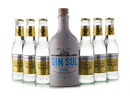 Pin Von Vincent Antonio Moorman Auf The Bar Alcohol Cigar Zone Flaschen Fever Tree Tonic Tonic Water