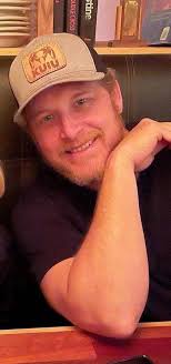 Comparing the physical appearance of Rip and Spencer Dutton from Yellowstone