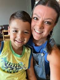 Janet Lyda's Instagram, Twitter & Facebook