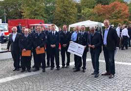 Dillenburg, hessen, deutschland mitglied des vorstandes volksbank dill eg. Erlebnistag Katastrophenschutz Des Rhein Lahn Kreises Kreisfeuerwehrverband Rhein Lahn E V