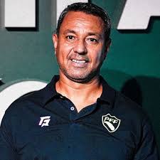 Nolberto Solano percibe con tardanza su salario en Pakistán tras la  liberación de subvenciones por parte de la FIFA