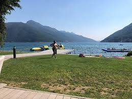 I primi documenti che attestano la protezione dal covid sono andati alle persone che hanno ricevuto la seconda dose di siero presso uno dei sei centri cantonali attivi e aperti alla comunità. Bissone 2021 Best Of Bissone Switzerland Tourism Tripadvisor