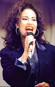 See more of selena quintanilla on facebook. In 1989 Selena Signed With Capitol Emi Latin Records And Released Her Self Titled Album Selena In The Sam Selena Quintanilla Perez Selena Quintanilla Selena
