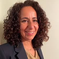 Après plusieurs mois de réflexion, de formation et d'introspection, j'ai  décidé de donner une nouvelle orientation à mon parcours professionnel.  Depuis plus de 15 ans, j'ai exercé des fonctions de…