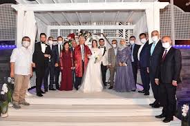 Düğüne aynı zamanda, van valisi murat zorluoğlu, tunceli valisi tuncay sonel, şırnak valisi mehmet aktaş, muş valisi aziz yıldırım, elazığ vali vekili erkan kaçmaz, diyarbakır büyükşehir belediye. Sisli Kaymakami Ali Fuat Turkel In Oglu Evlendi