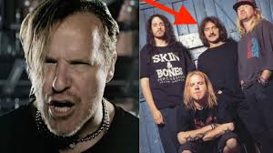 Set the cursor over there to see his descriptions. Fear Factory Singer Talks How He Ended Up In Geezer Butler S Band How Black Sabbath Bassist Behaved As Solo Artist Music News Ultimate Guitar Com