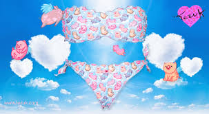 La linea femminile del brand presenta tutti i prodotti dal settore accessori mare tezuk estate costumi da bagno bikini, pareo, cappelli, occhiali, collane e borse tezuk nei negozi, con le ultime notizie moda online su tezuk accessori abbigliamento online e negozi online moda mare tezuk abbigliamento donna su grandi marche costumi da bagno. Tezuk Tezuk Beachwear Shop Online