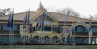 Transportation is provided to and from vlodrop campus in this case. Vlodrop Maharishi Tempel Mapio Net