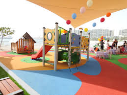 A small park area nearby is perfect for a picnic. Sutcliffe Play At The Beach Sutcliffe Play