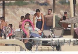 Αυτά έχει η ζωή του αθλητή. Oikogeneia Me 6 Paidia Sthn Paralia Oi Boyties Basilh Spanoylh Olympias Xopsonidoy Eikones Zwh Iefimerida Gr