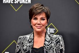 More pics of kris jenner layered razor cut. Kuwtk Fans Think Both Kris Jenner And Robert Kardashian Were Equally Terrible In Their Marriage