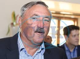 He played most of his career for bohemians prague. Panenka Je S Koronavirem Ve Vaznem Stavu Na Jip Ceskenoviny Cz