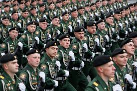 По главной площади страны маршем прошли 12,5 тысячи военнослужащих и 190 боевых машин. Iqa96di7sazkdm