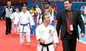 Naisen mukaan kuntoutumisaikataulu ei mahdollista kisaamista japanissa. Karate Kampfkunst Im Papierkrieg Sport Nachrichten Mittelbayerische