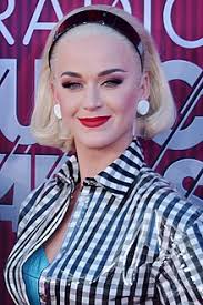 In 2007, perry a semnat cu capitol music group, avand astfel calea deschisacatre aparitii la. Katy Perry Simple English Wikipedia The Free Encyclopedia