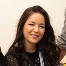 Beth Mackenzie (@mackbee)