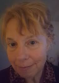 Me and my dull friends doing our job as teasing elves i Viborg, Denmark  🎄😀 6 bananas in my hat for scale 😁 Happy Hollidays to everybody ❤️❤️❤️