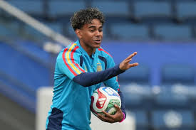 Lamine Yamal is healthy enough to play full matches for Spain in knockout rounds, De La Fuente says