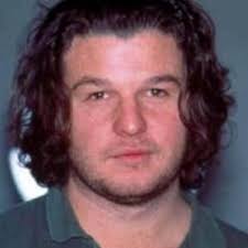 La nueva vida de Íñigo González, el 'del polo verde' de GH1 que acabó en la  UCI en 2022 y ahora es profesor de idiomas