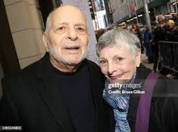 83 fotos e imágenes de alta resolución de Dana Friedman