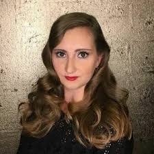 Jennifer Everett's Instagram, Twitter & Facebook