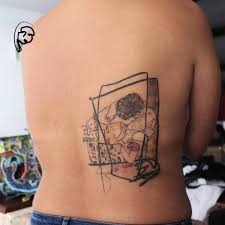 Klimt S The Kiss Inspired Abstract Tattoo Healed Musuem photo of the kiss by gustav klimt. kiss inspired abstract tattoo healed
