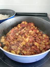 I cook my corned beef with honey, vinegar and pepper corns. Recipe Filipino Style Corned Beef Bosfilipinos