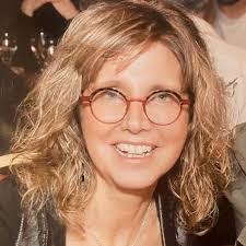 Catherine Spinelli's Instagram, Twitter & Facebook