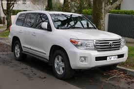 Toyota land cruiser 100 gxr, 2001 model, gcc spec, 4.5 / 6 cylinder engine, 4x4, 5 speed manual transmission, 550000 km, single owner, rta. 2013 Toyota Land Cruiser J200 Facelift 2013 4 6 V8 318 Hp Automatic Technical Specs Data Fuel Consumption Dimensions