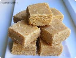 Fudge Au Beurre D Arachide Beurre D Arachide Fudge Carres Rice Krispies