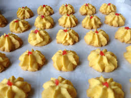 Malaysian traditional biskut samperit or kuih semperit that melt in the mouth. How To Make Dahlia Biscuits Kuih Semperit B C Guides