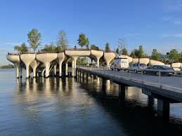 Staten island has a few beautiful beaches, and overall most of the people. Do M9gt7dngtkm
