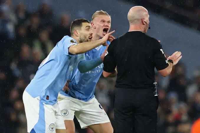 Polémica en la Premier League por decisión del árbitro contra el Manchester  City | TUDN Premier League | TUDN