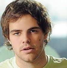 Peter lanzani and lali espósito visited the country to promote the show and caused hysteria. Peter Lanzani Handsome Men Handsome Guys