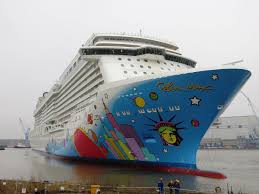 Norwegian breakaway cruise ship deck plan has 2008 staterooms for 4819 passengers served by 1595 crew. Breakaway Klasse Wikipedia