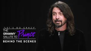 Before the death of nirvana frontman kurt cobain, there were few people in this world closer to him than bandmate dave grohl and cobain's wife, courtney love. Dave Grohl Tells The Story Of Jamming With Prince In An Empty Arena It Was Awesome Youtube