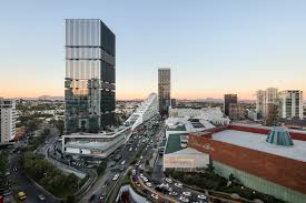 ‹con traje/sombrero› to wear sth 6 ( en exclamaciones). Andares Corporate Sordo Madaleno Arquitectos Archdaily