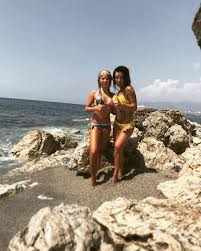 Для многих подростков нулевых она была путеводной звездой. Byvshaya Tatushka Yuliya Volkova Pozdravila Doch S 13 Letiem