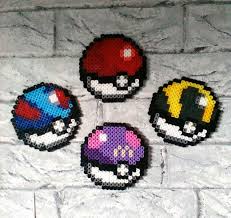 Pixel pokemon balls designed by yink. 11 Pixel Art Pokeball Ideen Bugelperlen Bugelperlen Pokemon Perler Bead Designs