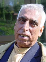 وأضاف أبو سيف أن سعدي يوسف يعتبر شاعرا ومناضلا عراقيا فلسطينيا كبيرا، حيث رهن وتابع أبو سيف: ننعى سعدي يوسف ابن الرافدين الذي ارتوى منها حبّ فلسطين وغرس بذور. Ù„Ù…Ø§Ø°Ø§ Ø§Ø¹ØªØ°Ø± ÙˆØ²ÙŠØ± Ø§Ù„Ø«Ù‚Ø§ÙØ© Ø§Ù„Ø¹Ø±Ø§Ù‚ÙŠ Ø¹Ù† Ø±Ø¹Ø§ÙŠØªÙ‡ Ù„Ù„Ø´Ø§Ø¹Ø± Ø³Ø¹Ø¯ÙŠ ÙŠÙˆØ³Ù