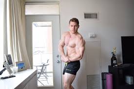 Mandatory Pose Wednesday Side Chest Bodybuilding