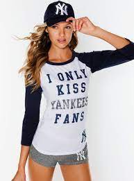 Tumblr Loa7ad5nvq1qmdpfko1 500 Jpg 500 674 Pixels Yankees Fan Yankees Outfit New York Yankees